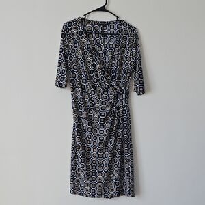 Mlle Gabrielle Geometric Patterned Navy/Cream Short Sleeves Wrap Dress Size L